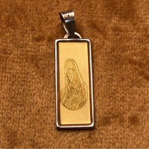 Vintage 14K Gold pendant with Madonna 1 gram